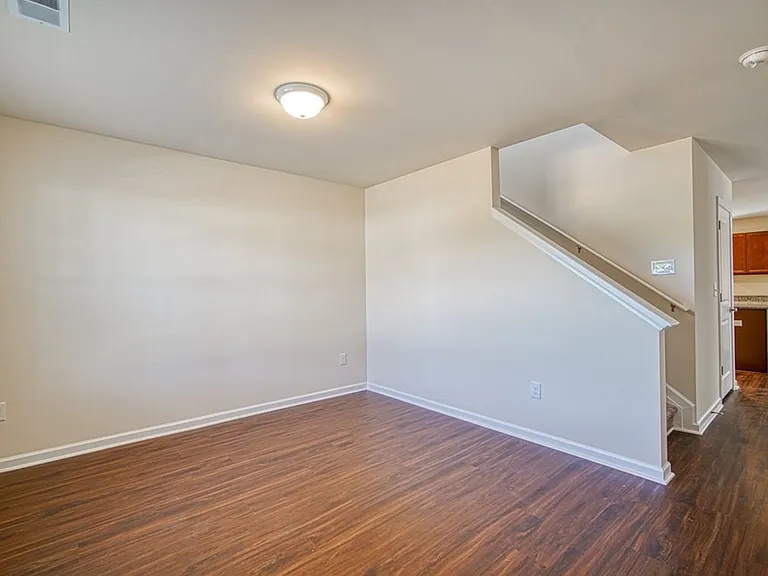 580 Millsgate Cir — Photo 6