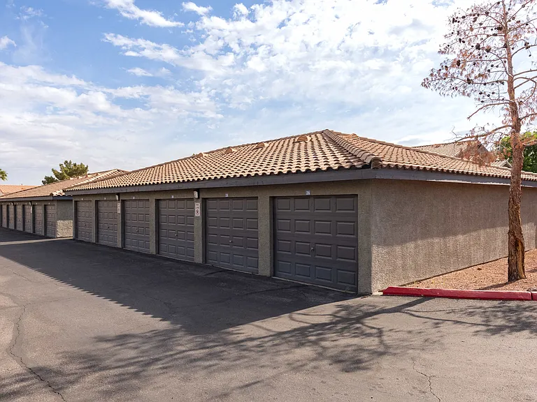 Ventana Canyon Apartments — Photo 46
