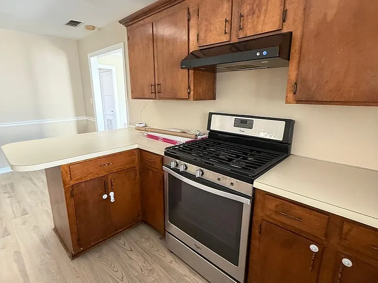 2337 Broadway Dr — Photo 6