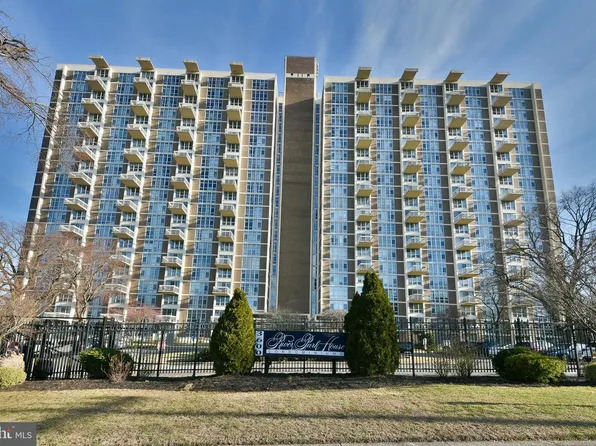 3600 Conshohocken Ave APT 909, Philadelphia, PA 19131