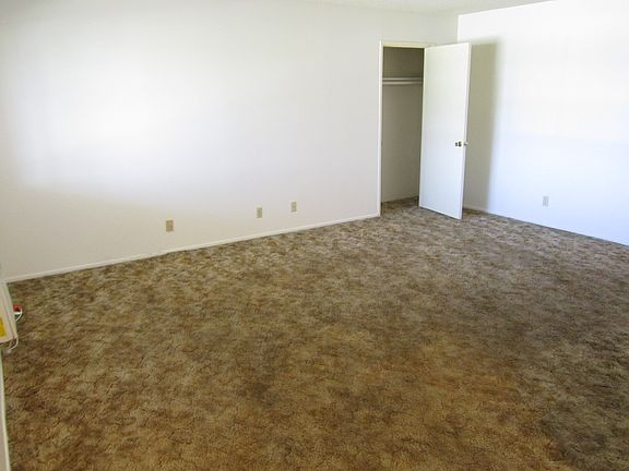 4th image of 25273 Shepardson Dr APT 2