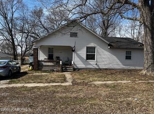 206 S Missouri St, New Franklin, MO 65274