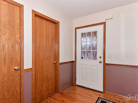 2nd image of 2283 N Arapahoe Trl