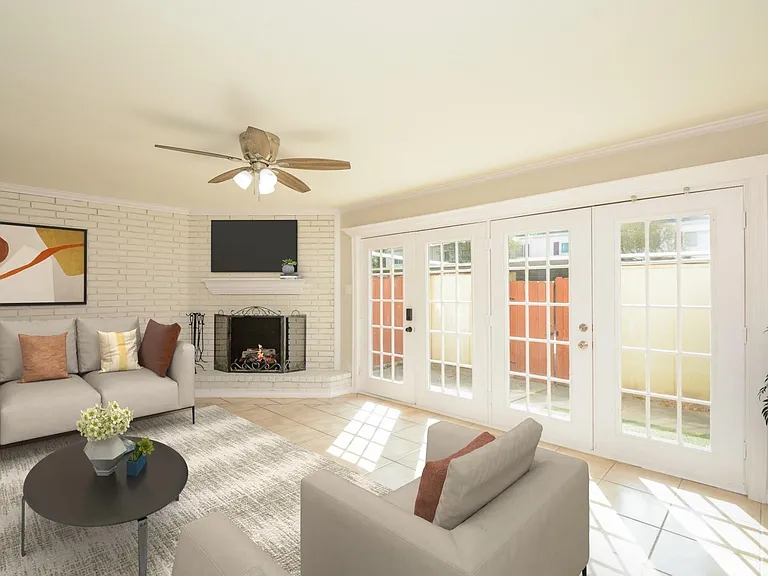 13282 Trail Hollow Dr — Photo 1