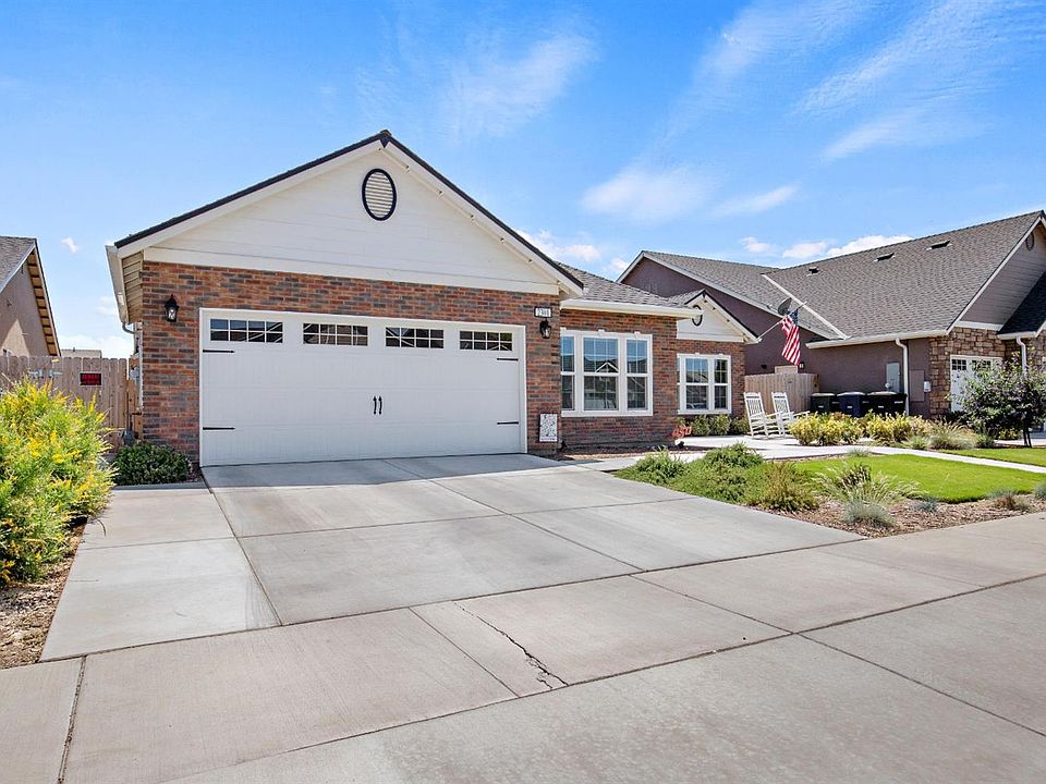 1st image of 2301 W Bristol Ln