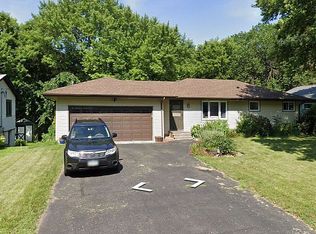 6737 Berkshire Ln N, Maple Grove, MN 55311