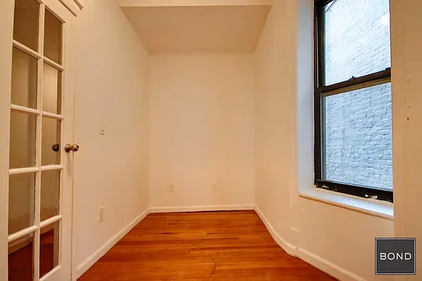 Rented by Bond New York | media 25