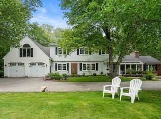 2 Meadow Ln, Wakefield, MA 01880
