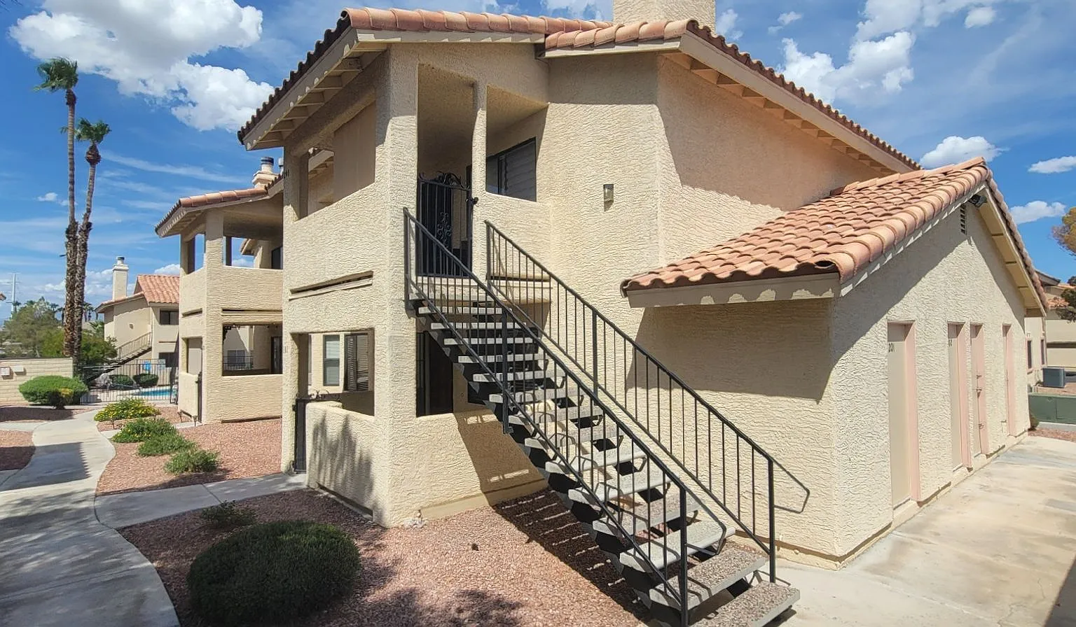 Observation Dr 1204 — Photo 1