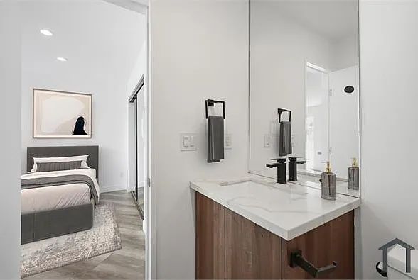 6307 Elgin St — Photo 11