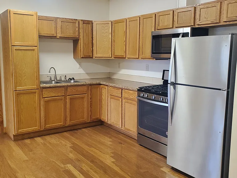 7427 Seville Rd #1 — Photo 2