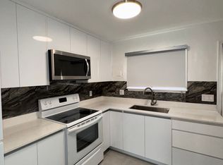 1021 NE 33rd St, Oakland Park, FL 33334