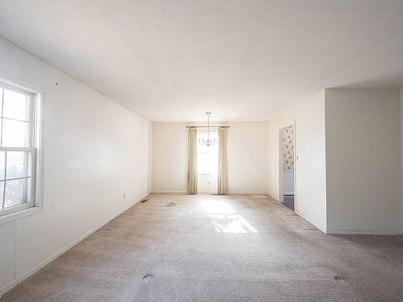 4th image of 316 E City Center Dr
