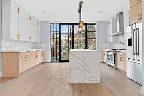 Rented by Compass | media 13