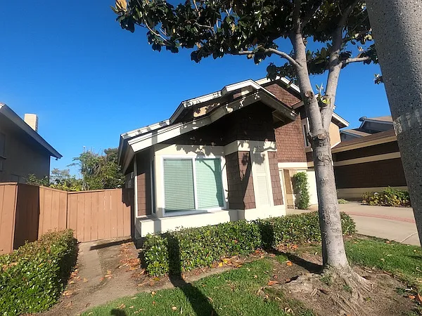 2621 Crosshaven Ln — Photo 32