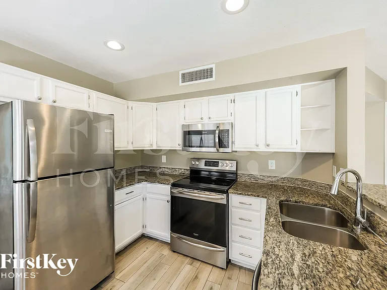 3622 W Cielo Grande — Photo 5