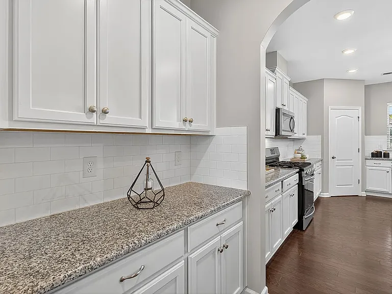 7019 Hamilton Mill Dr — Photo 24