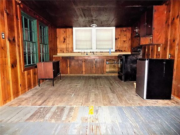 4th image of 430 Hog Island Rd