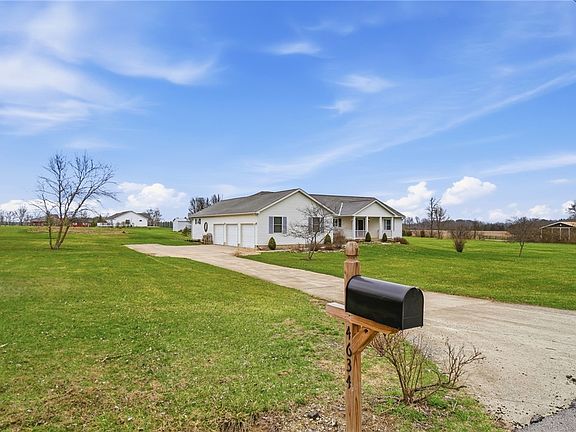 2nd image of 4634 Wallace Rd