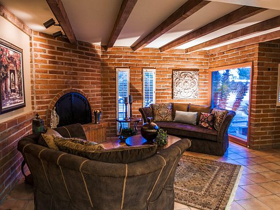 Living room with fireplace