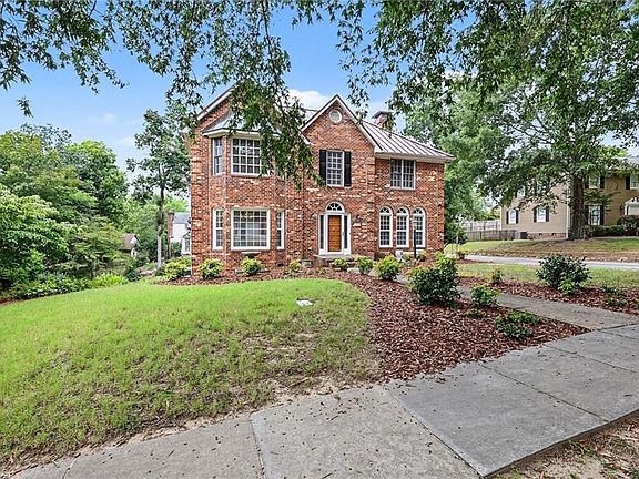 3rd image of 1703 Farnsworth Ct
