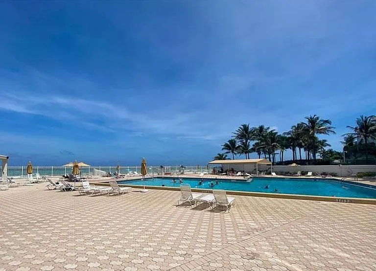 3505 S Ocean Dr #1104 — Photo 32