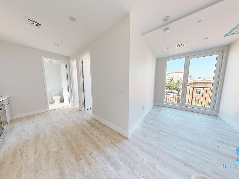 1st image of 645 Franklin Ave #5