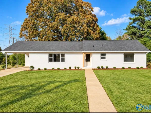 2112 Woodmont Dr SE, Decatur, AL 35601