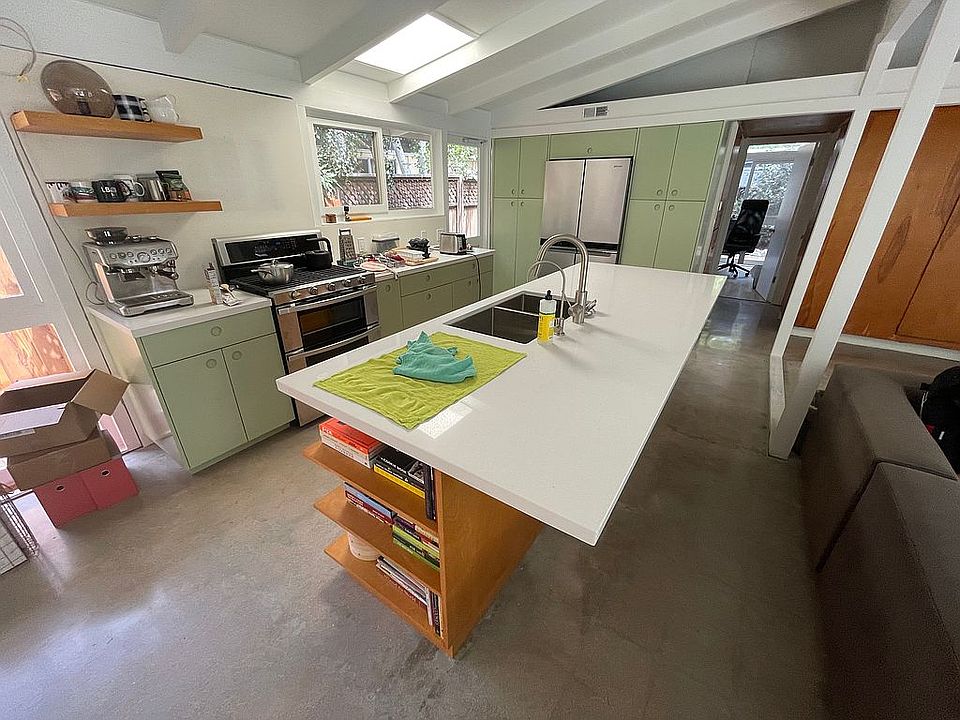 2nd image of 3114 Volk Ave