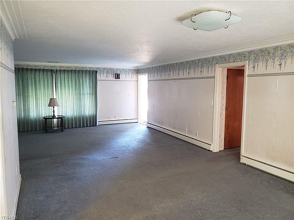 3rd image of 520 Garford Ave