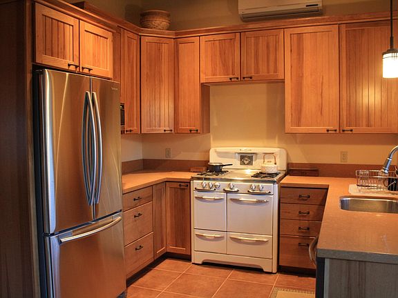 4th image of 624 S Vista Oro