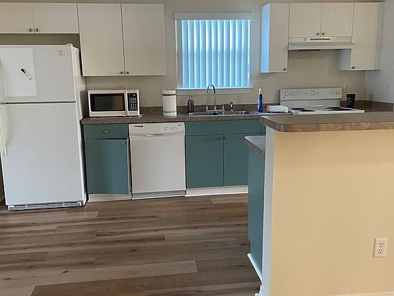 2nd image of 1000 Antigua Cir