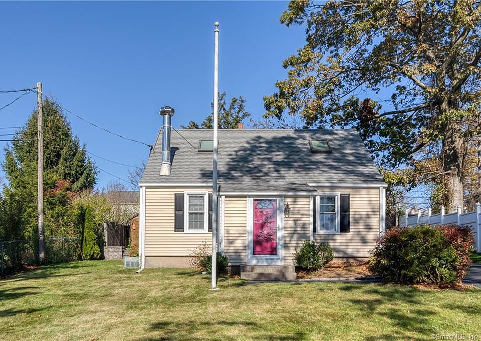 1st image of 9 Clarendon St