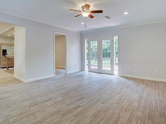 4th image of 1705 Pine Village Dr