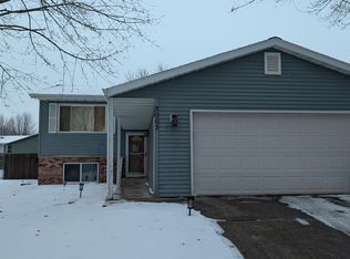 2063 46th St NW, Rochester, MN 55901