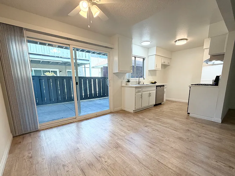 Pinewood Park Apartments — Photo 7