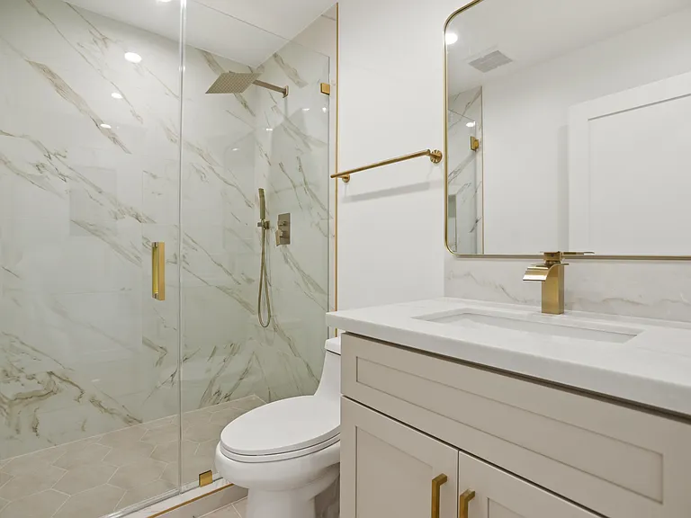 11504 Valjean Ave — Photo 15