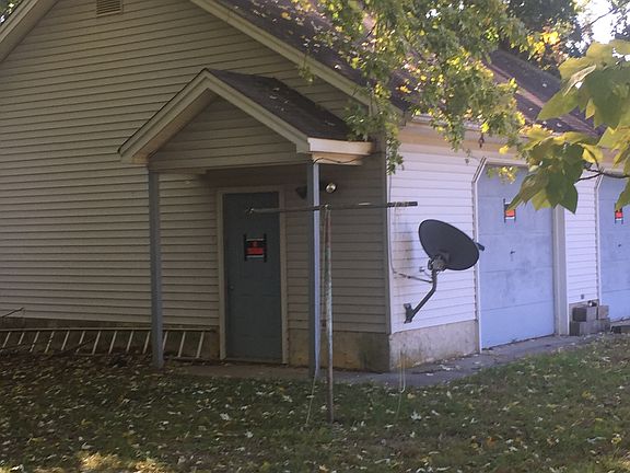 Side of front garage doors