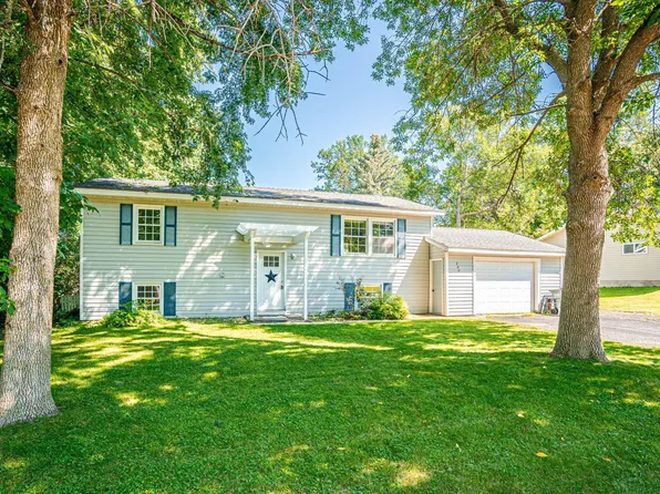 100 Knollwood St W, Annandale, MN 55302