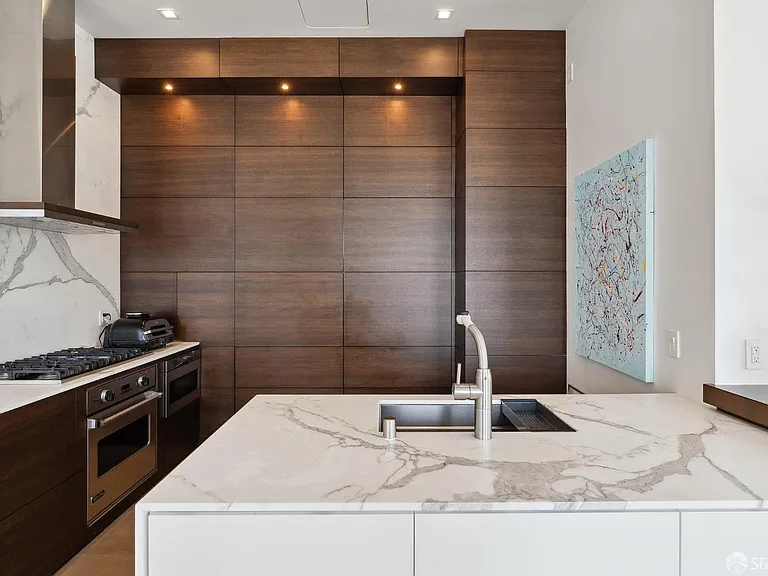 690 Market St #1704 — Photo 17