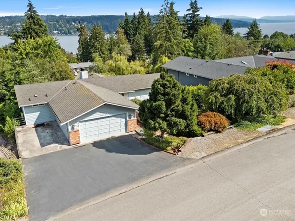 15862 36th Avenue NE, Lake Forest Park, WA 98155