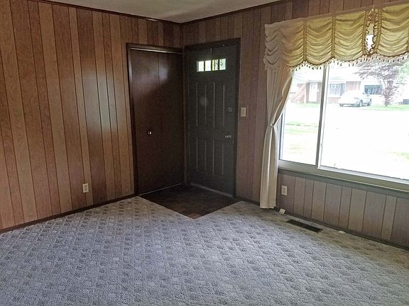 2nd image of 627 Northview Dr