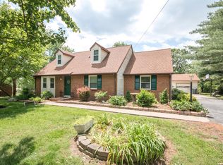126 Guill Ln, Cottontown, TN 37048