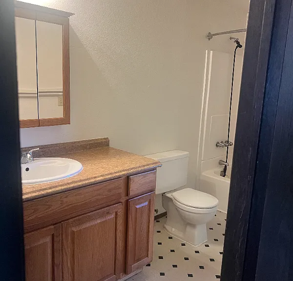 850 SW Harrier Cir #3 — Photo 6