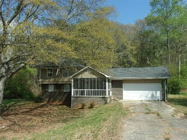 45 Kennedy Dr, Carrollton, GA 30116