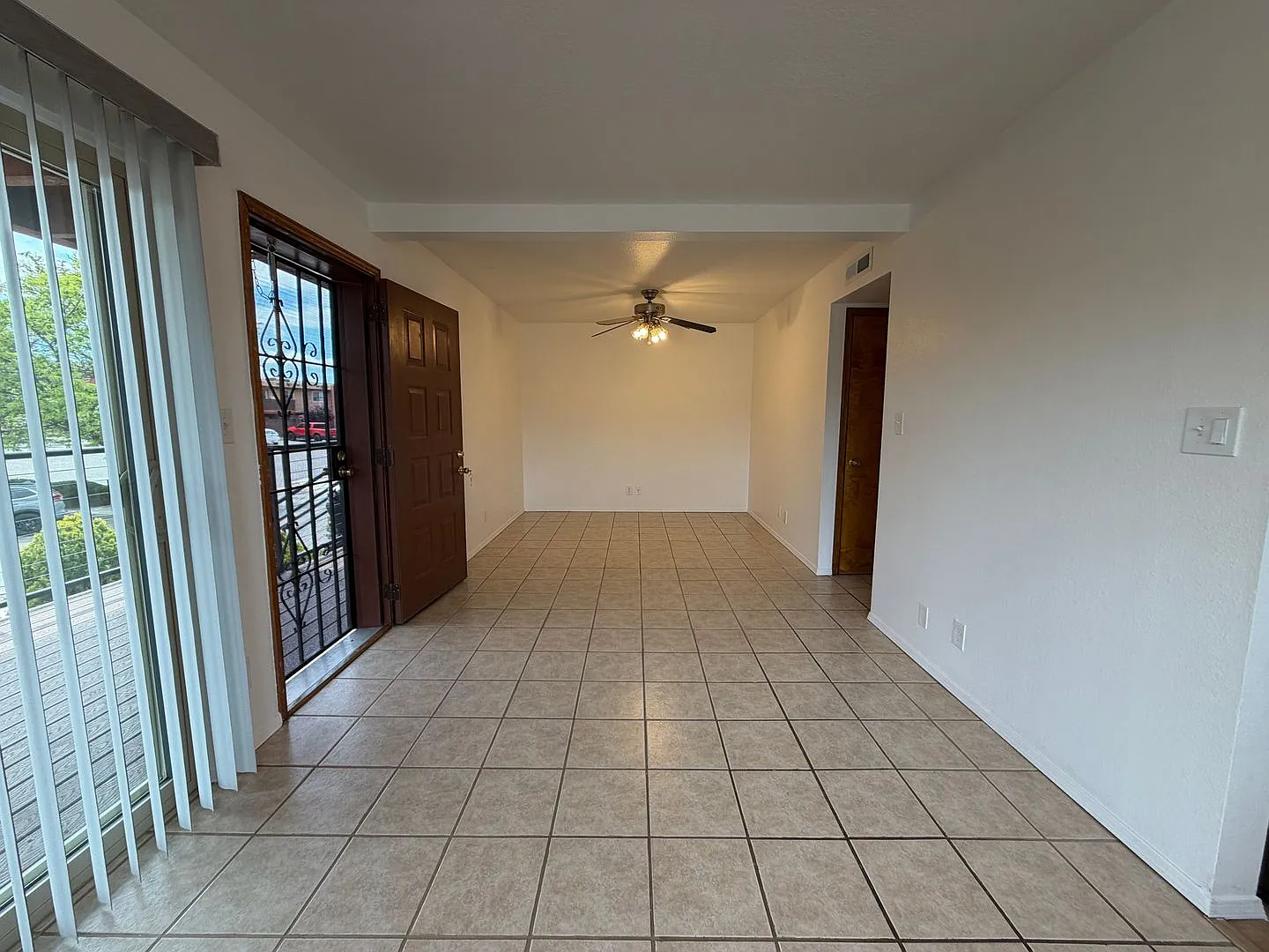 1307 Rufina Lane Unit 4 - Bright Updated Upstairs Unit with Off-Street Parking! — Photo 3