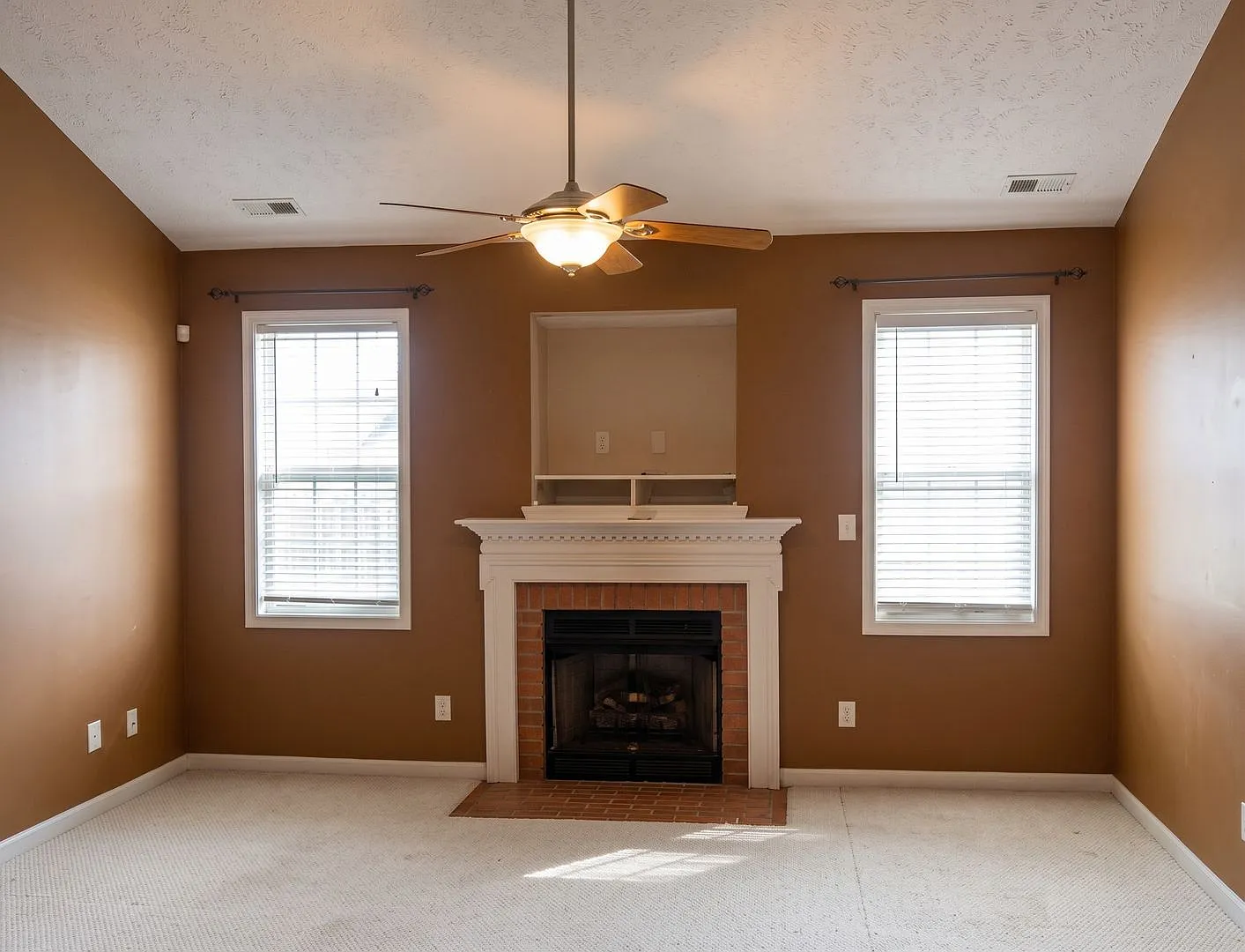 New Listing — Photo 2