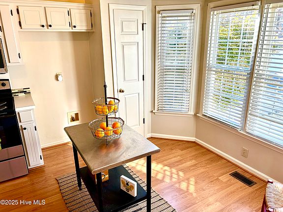 5th image of 604 Speight Drive