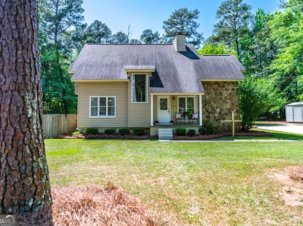 692 Fairmont Dr, Macon, GA 31210