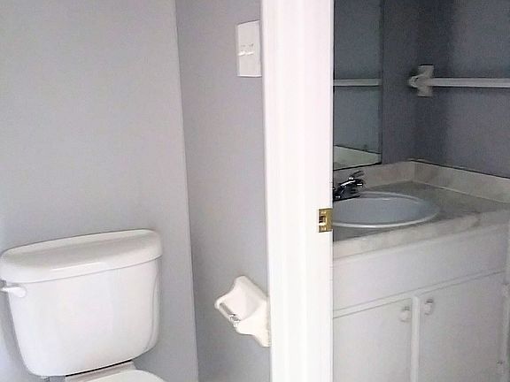 2nd image of 6417 Oak Park Dr